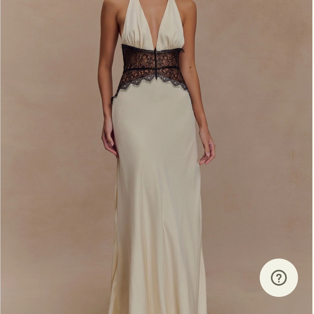 Elegant Cream Gown with Black Lace Detail